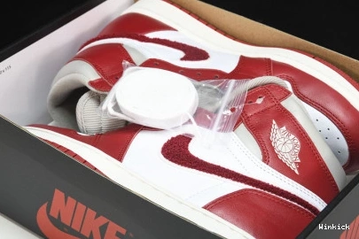 Chenille Jordan OG Newstalgia High 1 DJ4891-061 0810